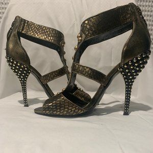 Guess Ladies Black & Gold Shoes
